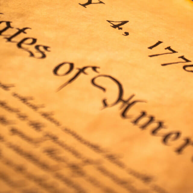 Independence from the Status Quo Independence from the Status Quo